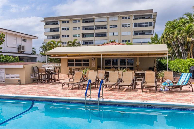 Pompano Beach, Florida, 33062, United States, 2 Bedrooms Bedrooms, ,2 BathroomsBathrooms,Residential,For Sale,1991979