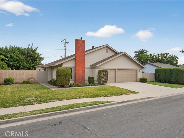 Tustin, California, 92780, United States, 4 Bedrooms Bedrooms, ,2 BathroomsBathrooms,Residential,For Sale,2012754