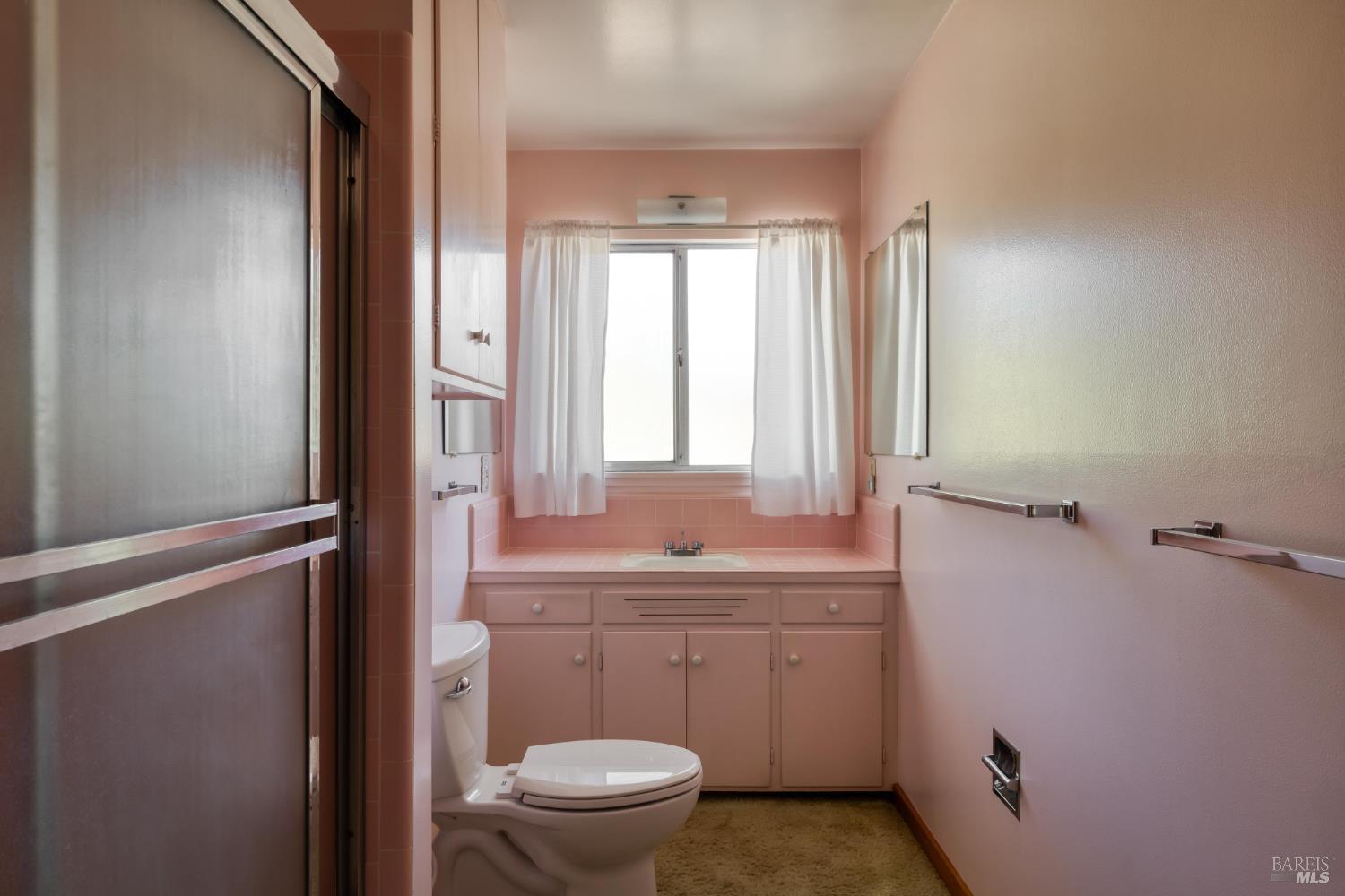 Petaluma, California, 94952, United States, 3 Bedrooms Bedrooms, ,3 BathroomsBathrooms,Residential,For Sale,1981148