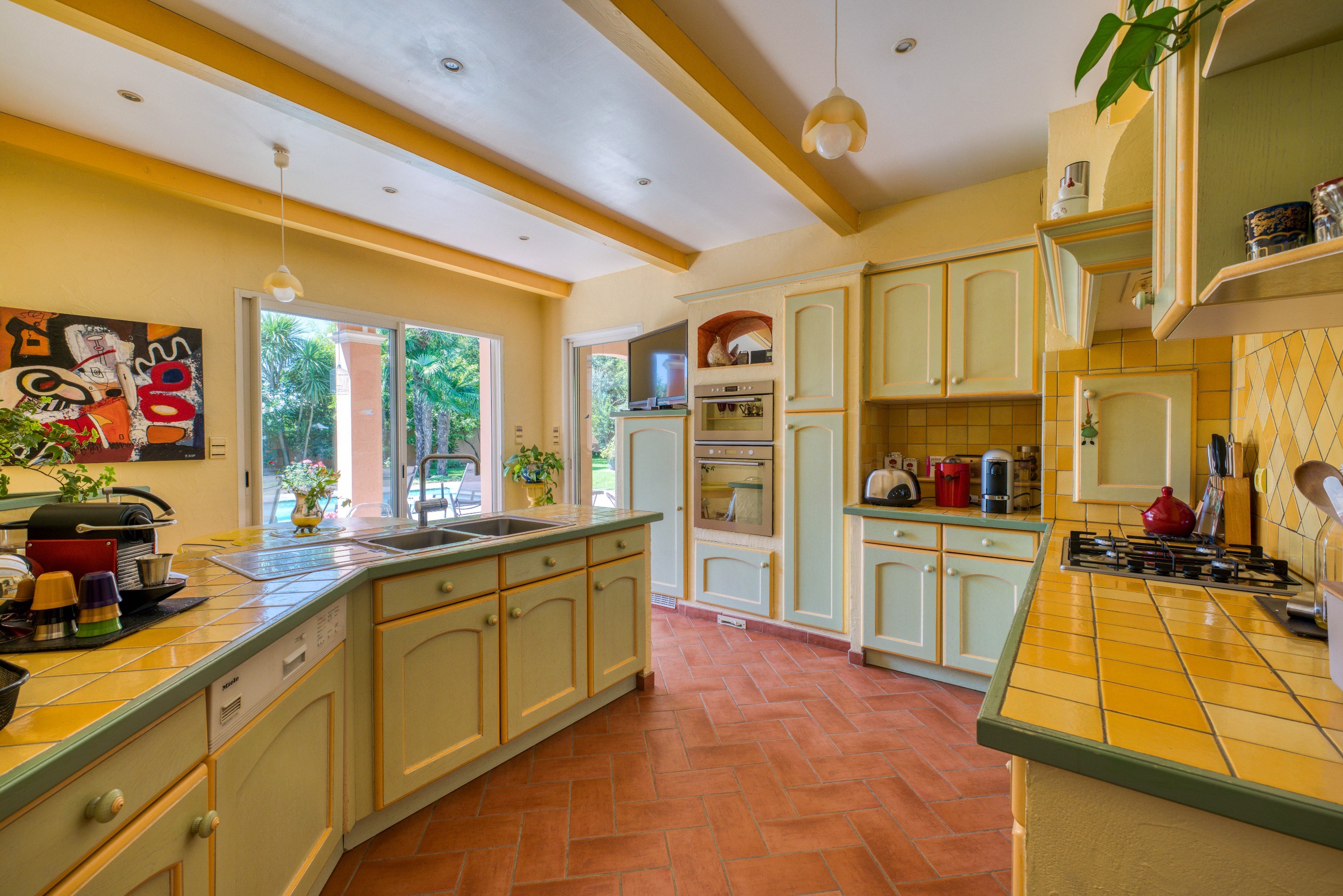  Exceptional Contemporary Villa with Pool and Premium Features - 物件實景