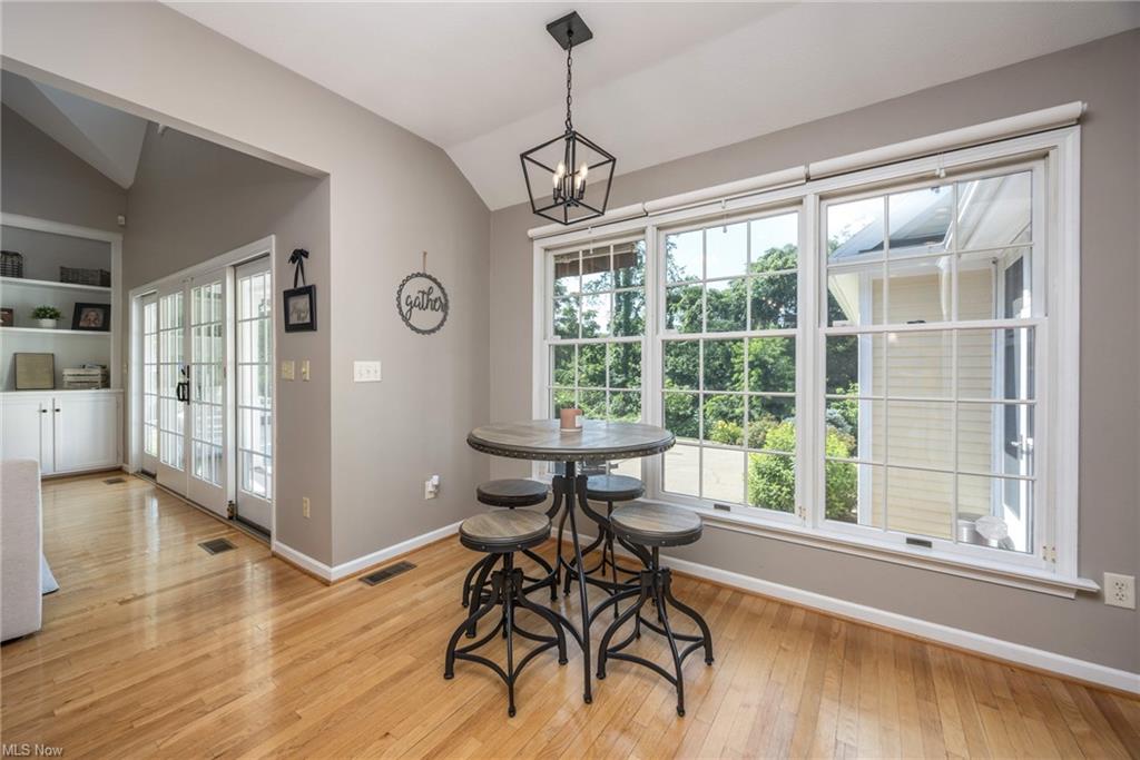 Marietta, Ohio, 45750, United States, 4 Bedrooms Bedrooms, ,5 BathroomsBathrooms,Residential,For Sale,1931542