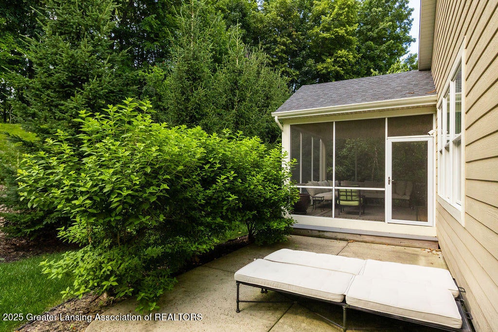 East Lansing, Michigan, 48823, United States, 4 Bedrooms Bedrooms, ,3 BathroomsBathrooms,Residential,For Sale,1890270