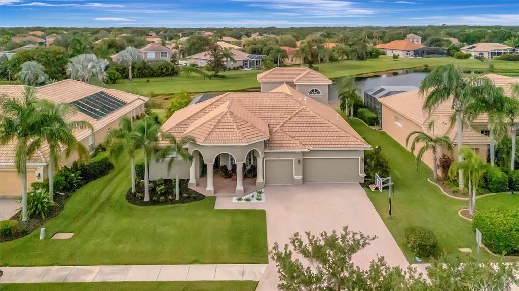 Bradenton, Florida, 34212, United States, 3 Bedrooms Bedrooms, ,4 BathroomsBathrooms,Residential,For Sale,1910869