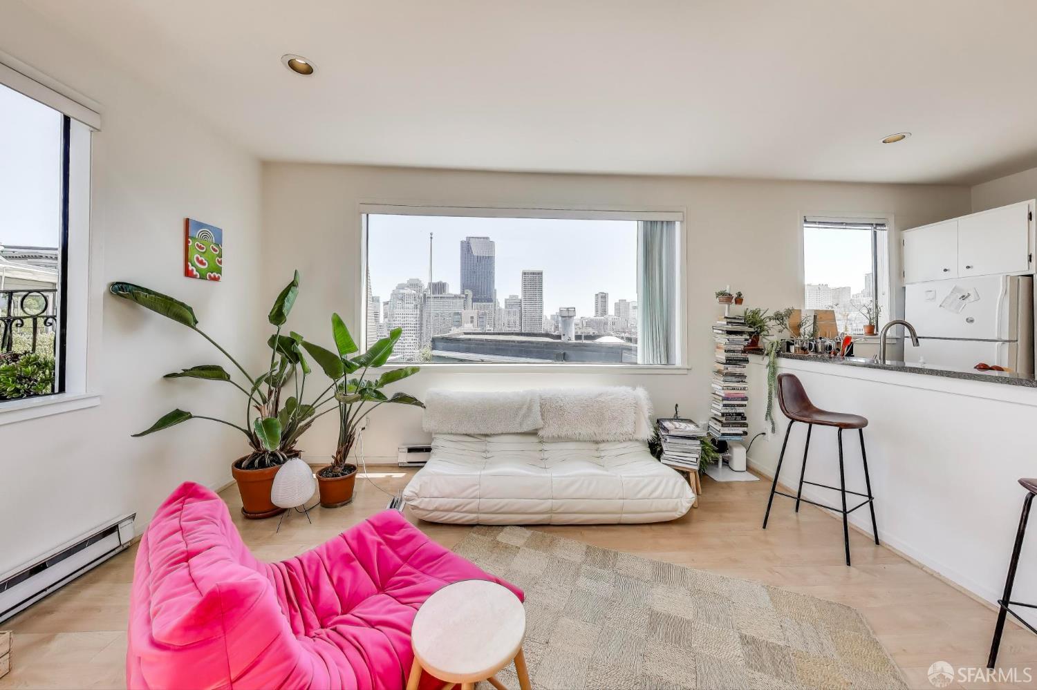 San Francisco, California, 94133, United States, 4 Bedrooms Bedrooms, ,4 BathroomsBathrooms,Residential,For Sale,2015052