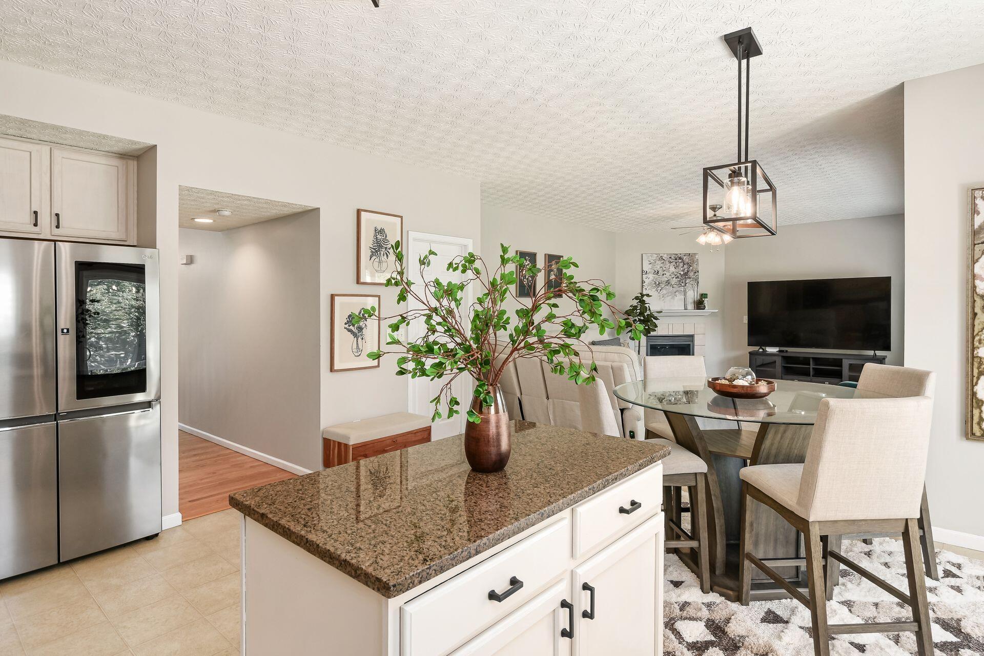 Hilliard, Ohio, 43026, United States, 4 Bedrooms Bedrooms, ,4 BathroomsBathrooms,Residential,For Sale,1965568