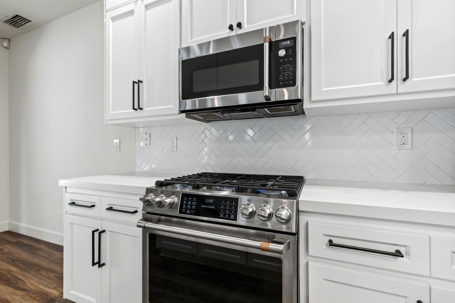 Yuba City, California, 95993, United States, 4 Bedrooms Bedrooms, ,2 BathroomsBathrooms,Residential,For Sale,1981154