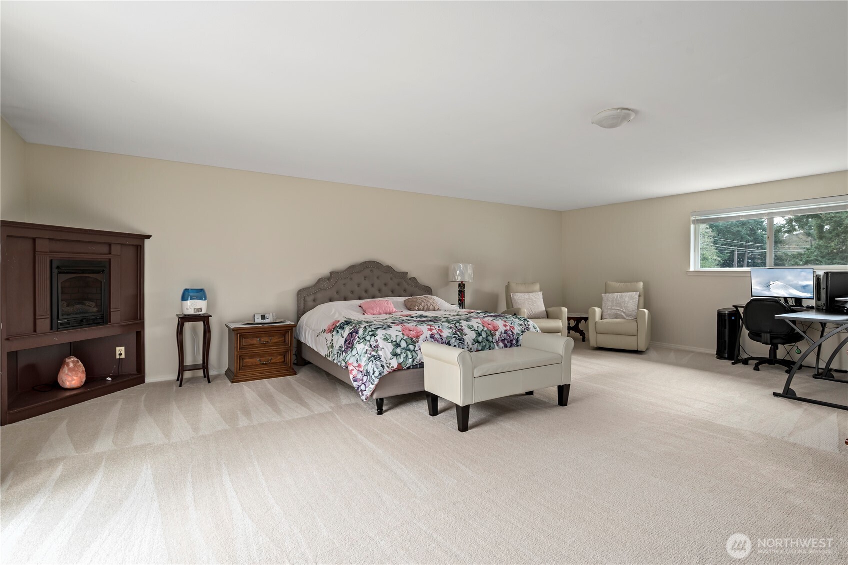 Oak Harbor, Washington, 98277, United States, 5 Bedrooms Bedrooms, ,2 BathroomsBathrooms,Residential,For Sale,2000673