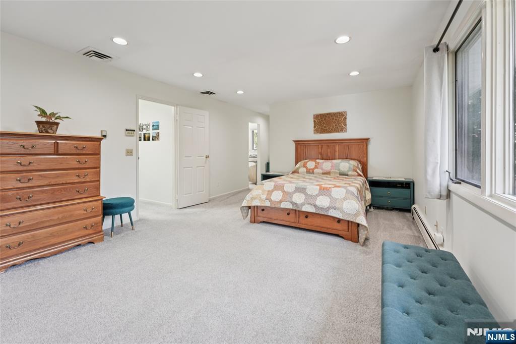 Englewood, New Jersey, 07631, United States, 3 Bedrooms Bedrooms, ,3 BathroomsBathrooms,Residential,For Sale,1925830