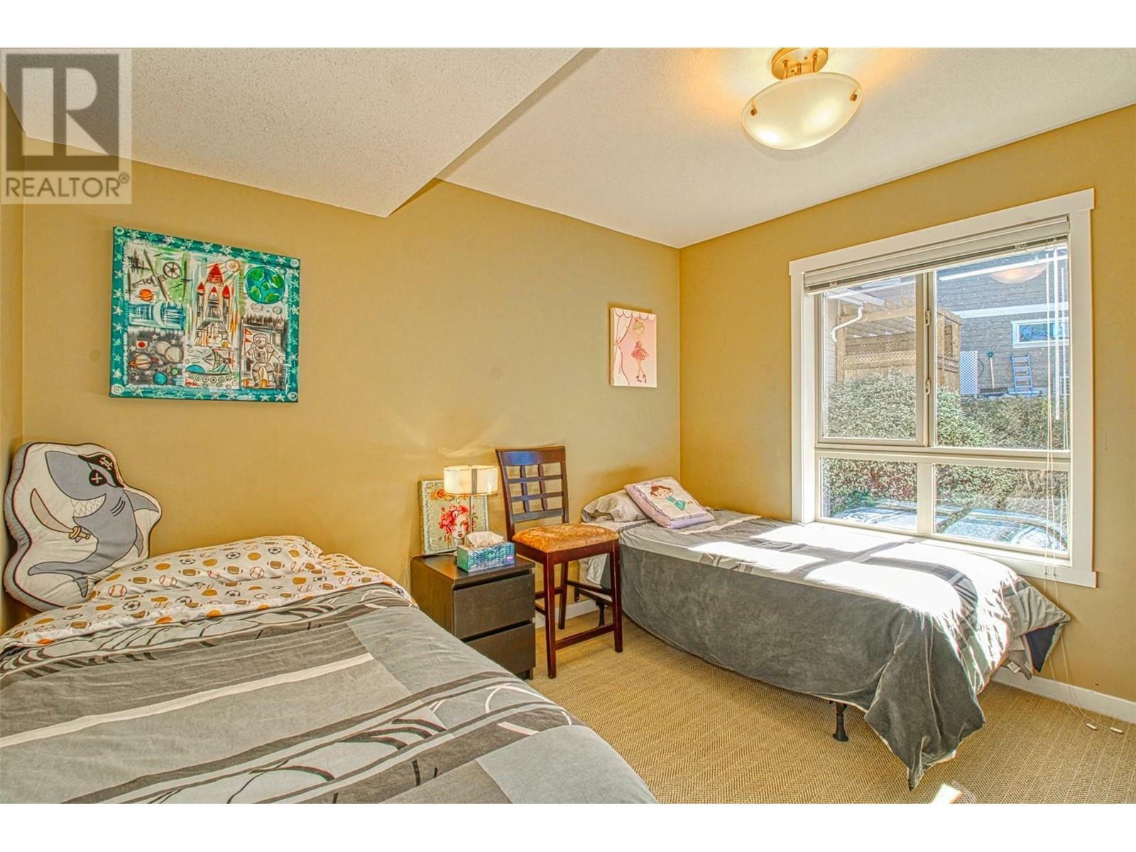 KELOWNA, British Columbia, V1Z 3R8, CA, 3 Bedrooms Bedrooms, ,2 BathroomsBathrooms,Residential,For Sale,1836917