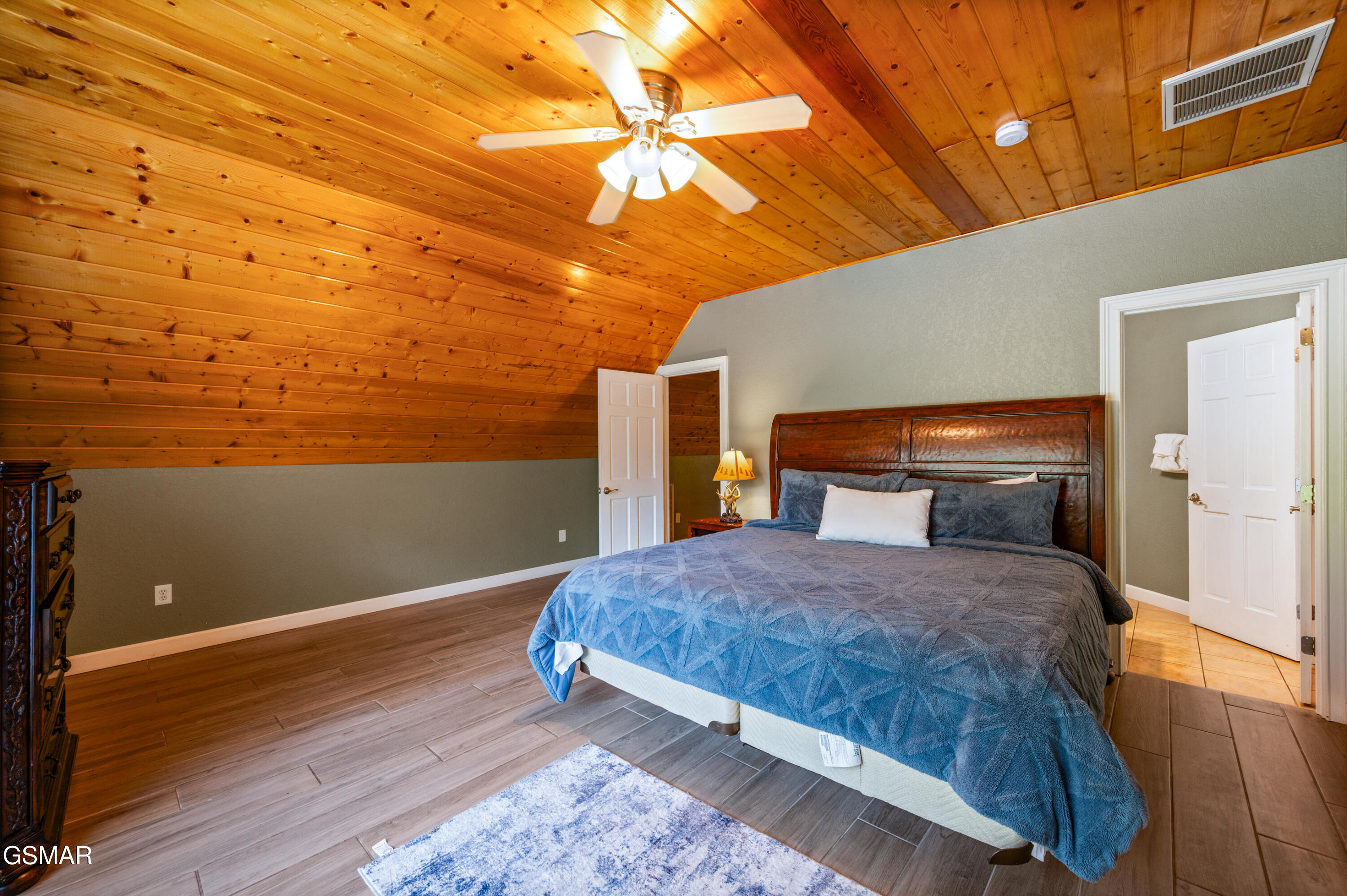 Sevierville, Tennessee, 37876, United States, 3 Bedrooms Bedrooms, ,5 BathroomsBathrooms,Residential,For Sale,1978747