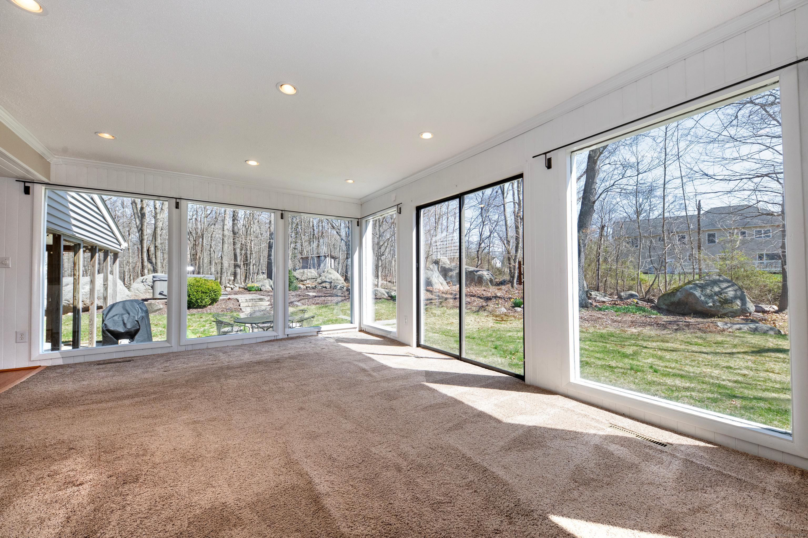 Guilford, Connecticut, 06437, United States, 3 Bedrooms Bedrooms, ,2 BathroomsBathrooms,Residential,For Sale,1935786