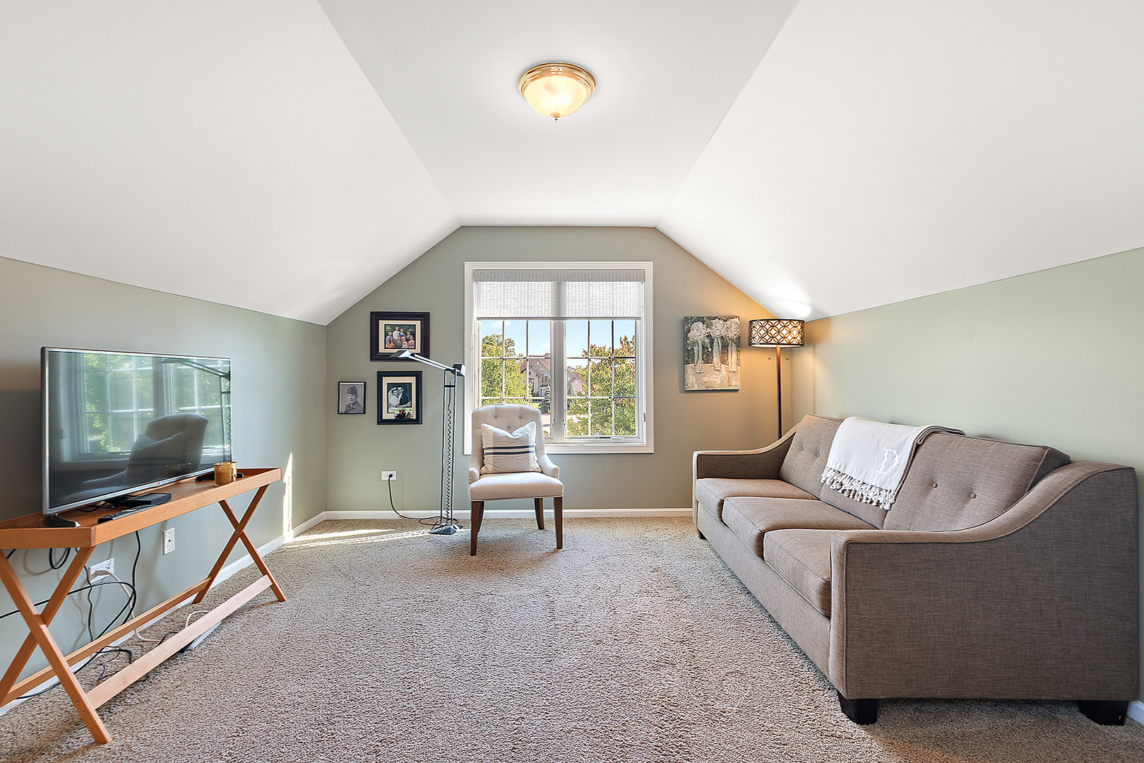 Orland Park, Illinois, 60467, United States, 5 Bedrooms Bedrooms, ,3 BathroomsBathrooms,Residential,For Sale,1937885