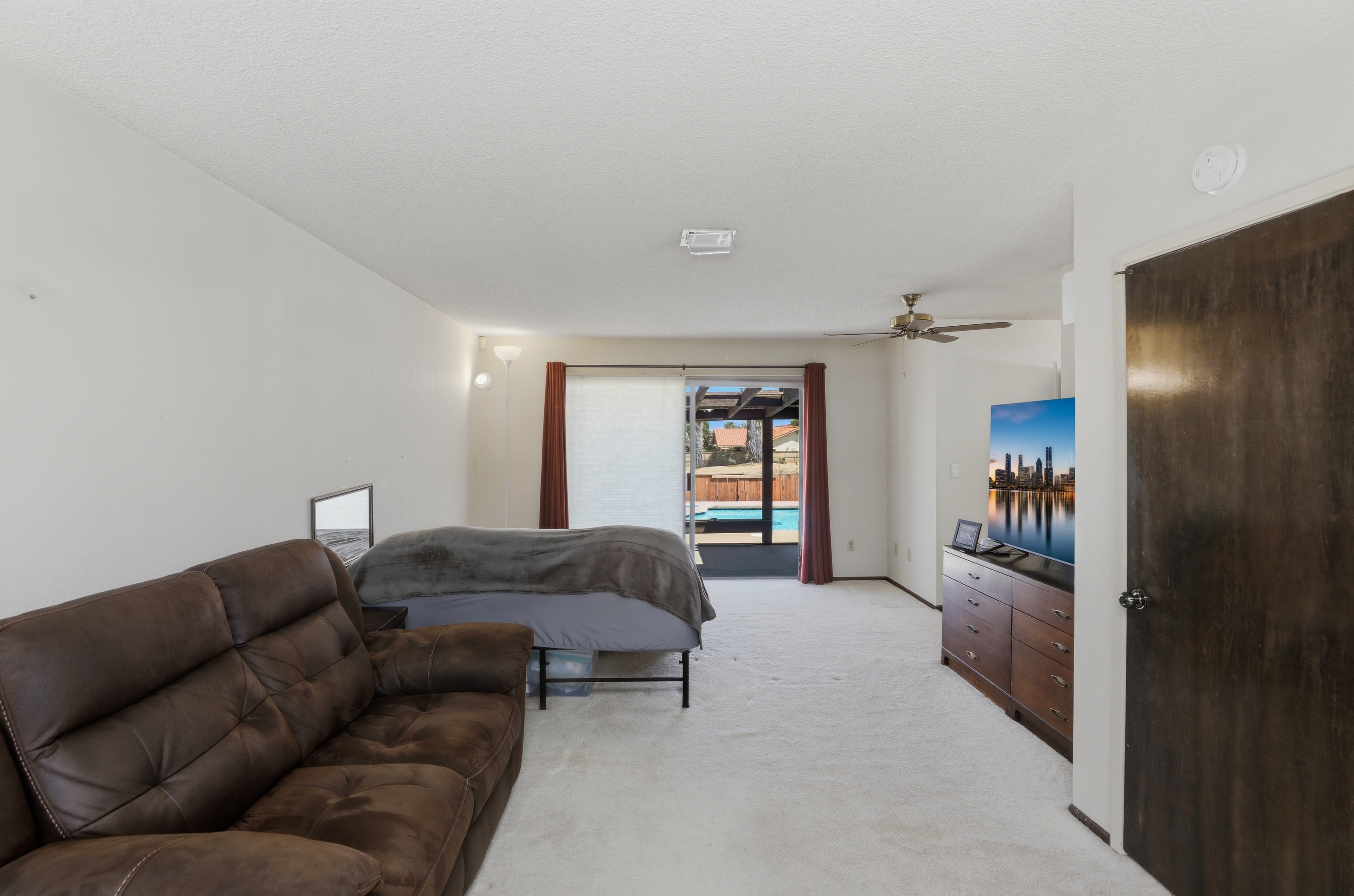  17652 Calle Del Corral, Riverside, CA 92504 - 物件實景