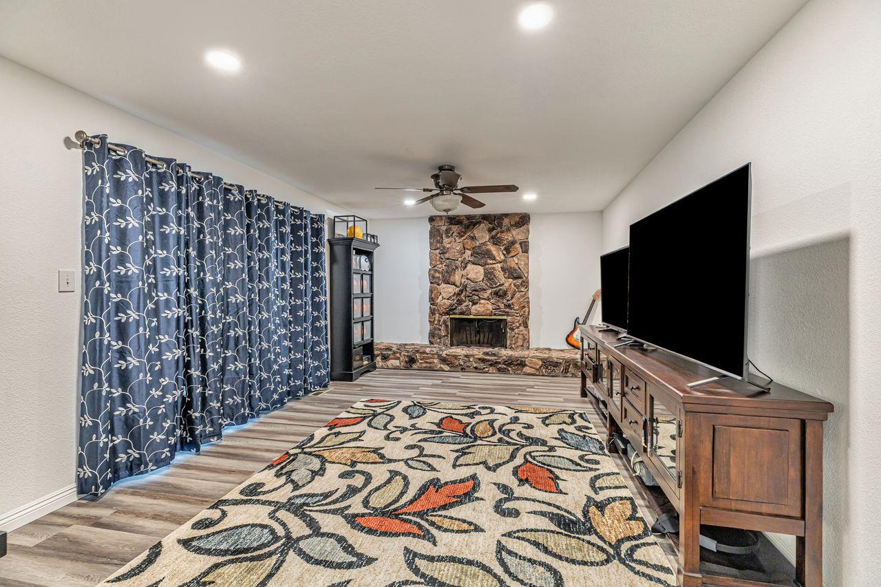 Fair Oaks, California, 95628, United States, 4 Bedrooms Bedrooms, ,3 BathroomsBathrooms,Residential,For Sale,1992931