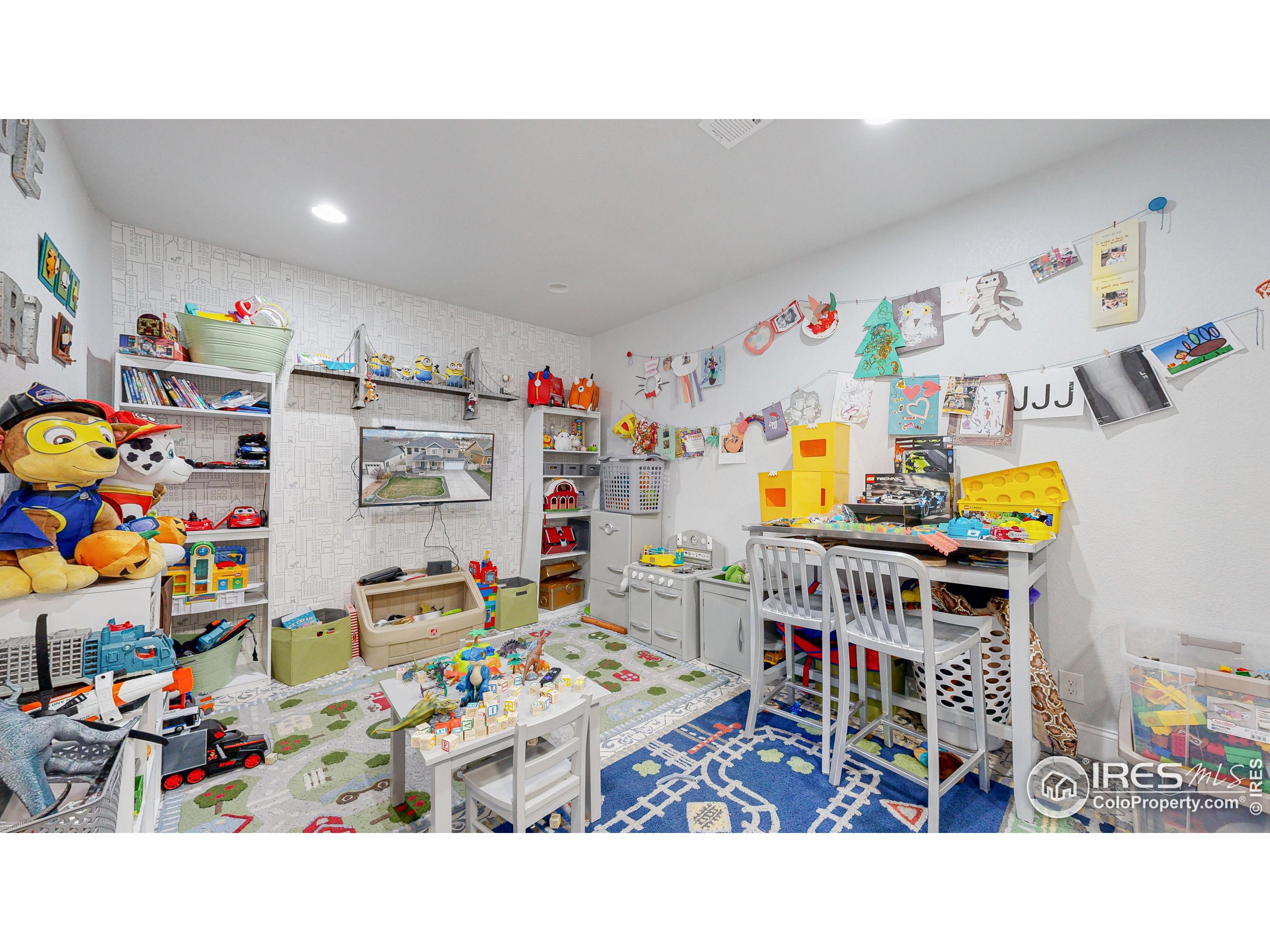 Greeley, Colorado, 80634, United States, 6 Bedrooms Bedrooms, ,3 BathroomsBathrooms,Residential,For Sale,1805378