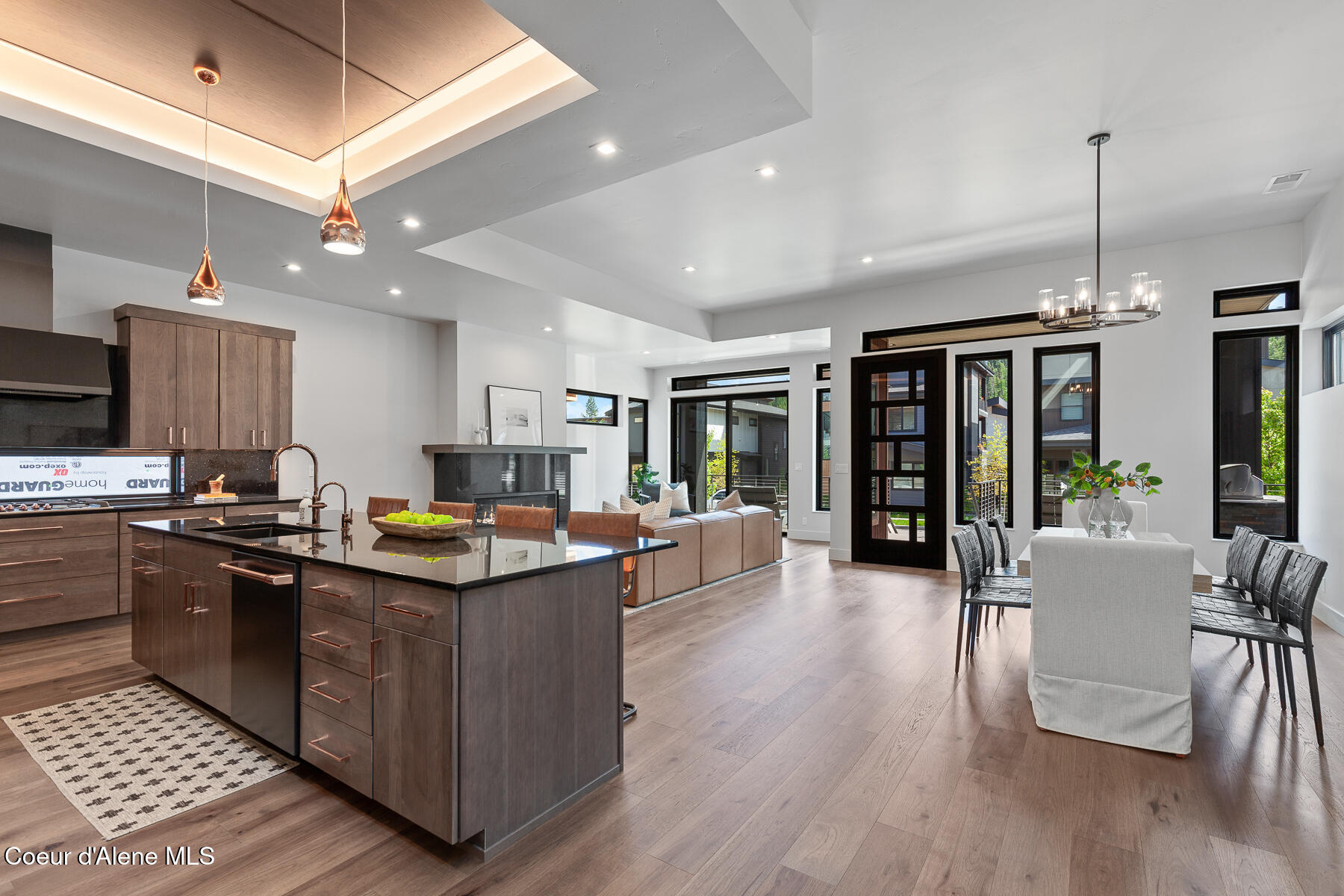 Coeur d'Alene, Idaho, 83814, United States, 3 Bedrooms Bedrooms, ,4 BathroomsBathrooms,Residential,For Sale,2005141