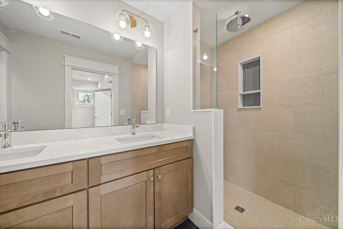 Cincinnati, Ohio, 45208, United States, 3 Bedrooms Bedrooms, ,3 BathroomsBathrooms,Residential,For Sale,1960711