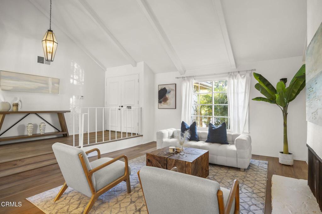 Ventura, California, 93001, United States, 4 Bedrooms Bedrooms, ,3 BathroomsBathrooms,Residential,For Sale,1979248