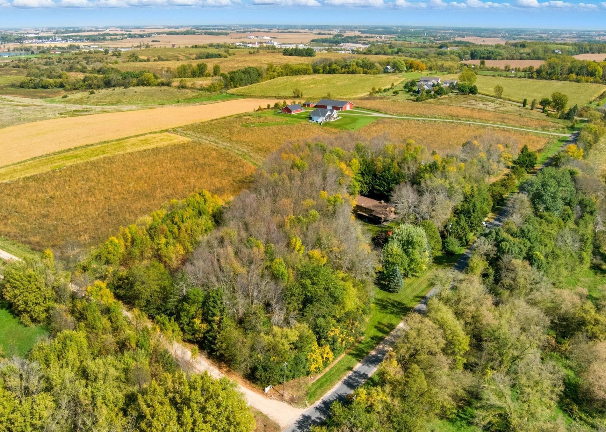 Warren Twp, Wisconsin, 54023, United States, 3 Bedrooms Bedrooms, ,1 BathroomBathrooms,Residential,For Sale,1961438