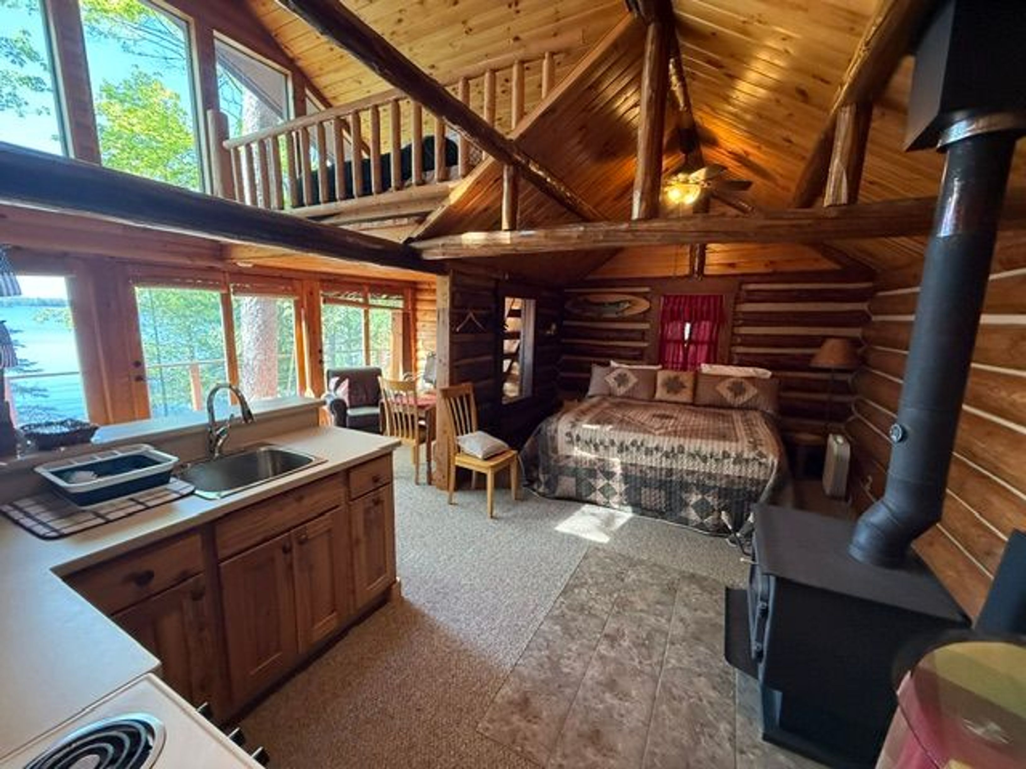  Storybook Log Cabin in Pines - 物件實景