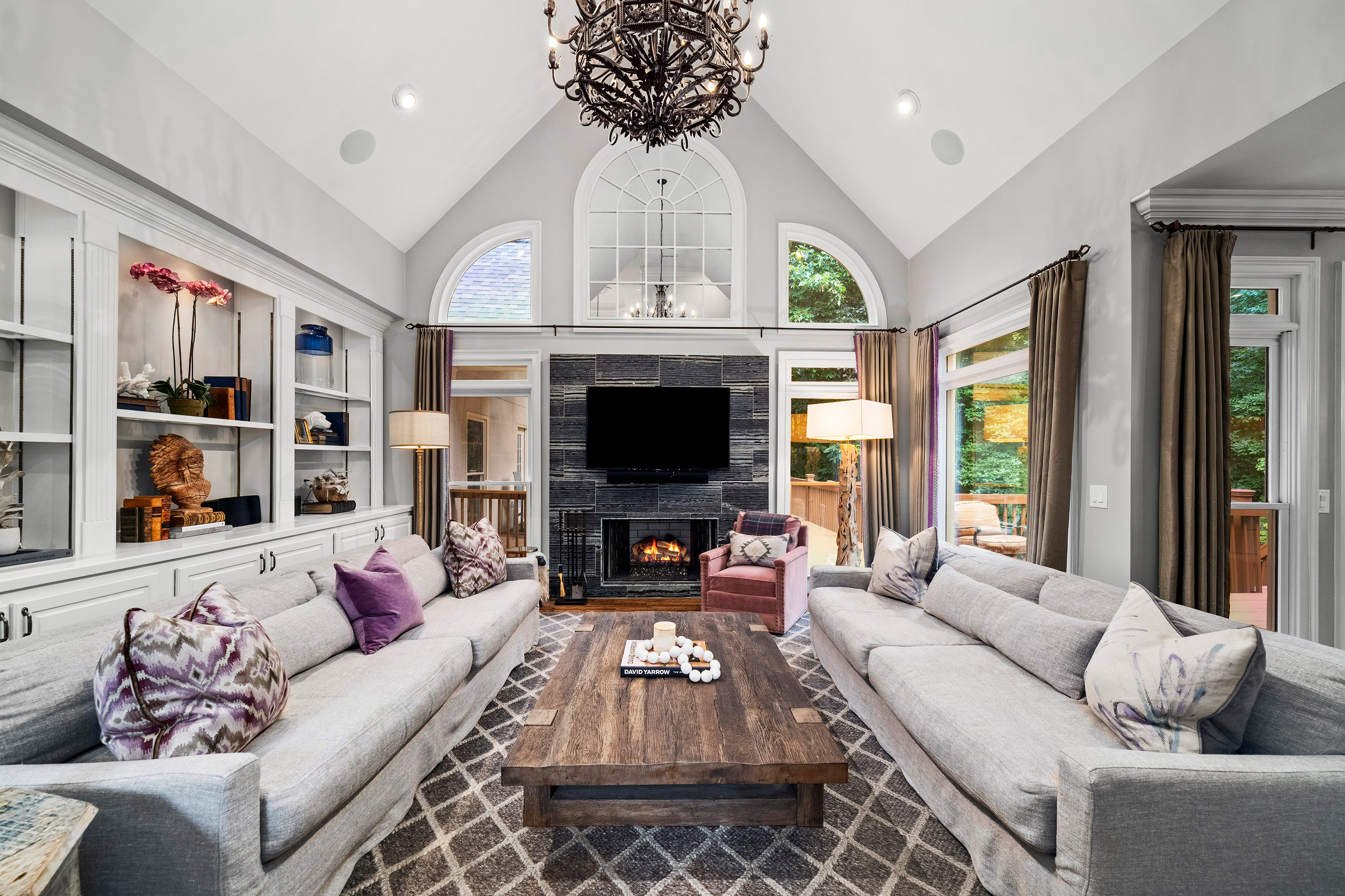  Luxury, Warmth, and Timeless Beauty in the Heart of Chartwell - 物件實景
