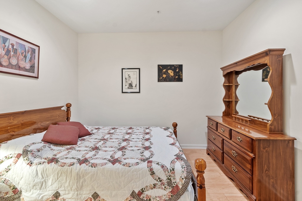 Andover, Massachusetts, 01810, United States, 2 Bedrooms Bedrooms, ,1 BathroomBathrooms,Residential,For Sale,1950822