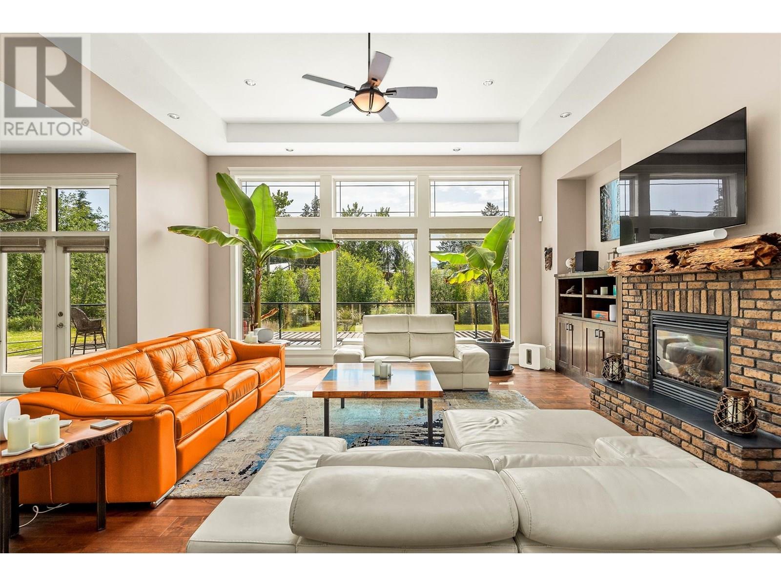 KELOWNA, British Columbia, V1W 4C5, CA, 5 Bedrooms Bedrooms, ,3 BathroomsBathrooms,Residential,For Sale,1883481