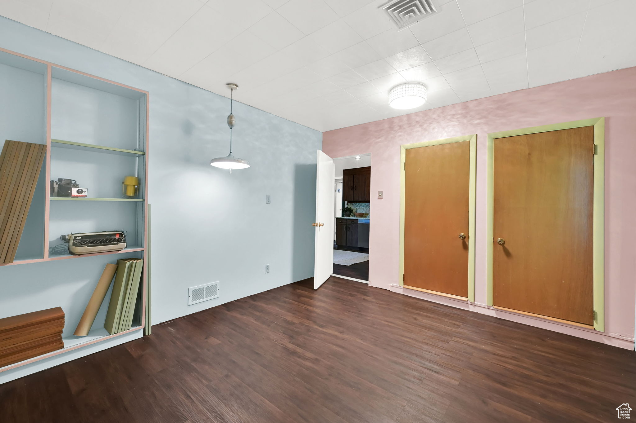 Salt Lake City, Utah, 84103, United States, 3 Bedrooms Bedrooms, ,2 BathroomsBathrooms,Residential,For Sale,1925078