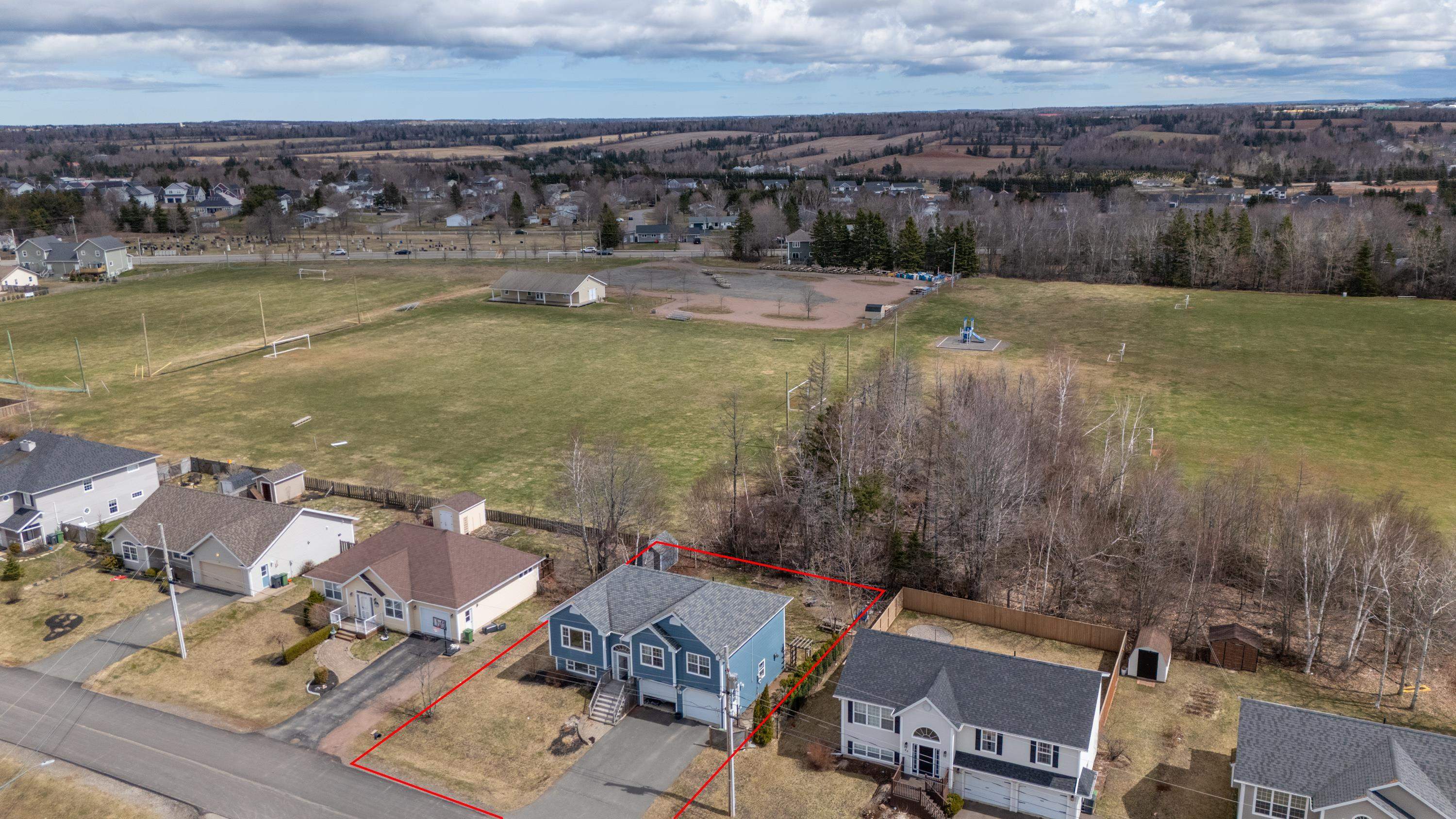 WEST ROYALTY, Prince Edward Island, C1E 2M3, CA, 4 Bedrooms Bedrooms, ,3 BathroomsBathrooms,Residential,For Sale,1875595