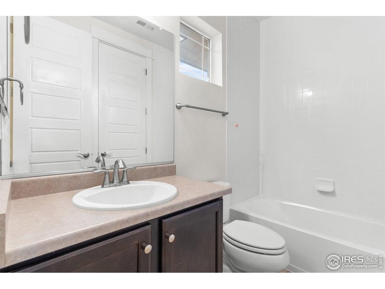 Windsor, Colorado, 80550, United States, 6 Bedrooms Bedrooms, ,4 BathroomsBathrooms,Residential,For Sale,1996243