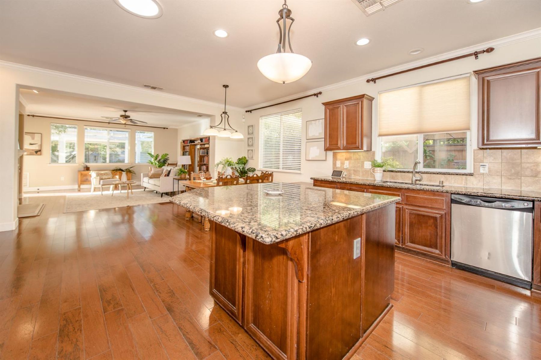  4431 Red Sea Lane, Sacramento, CA 95834 - 物件實景