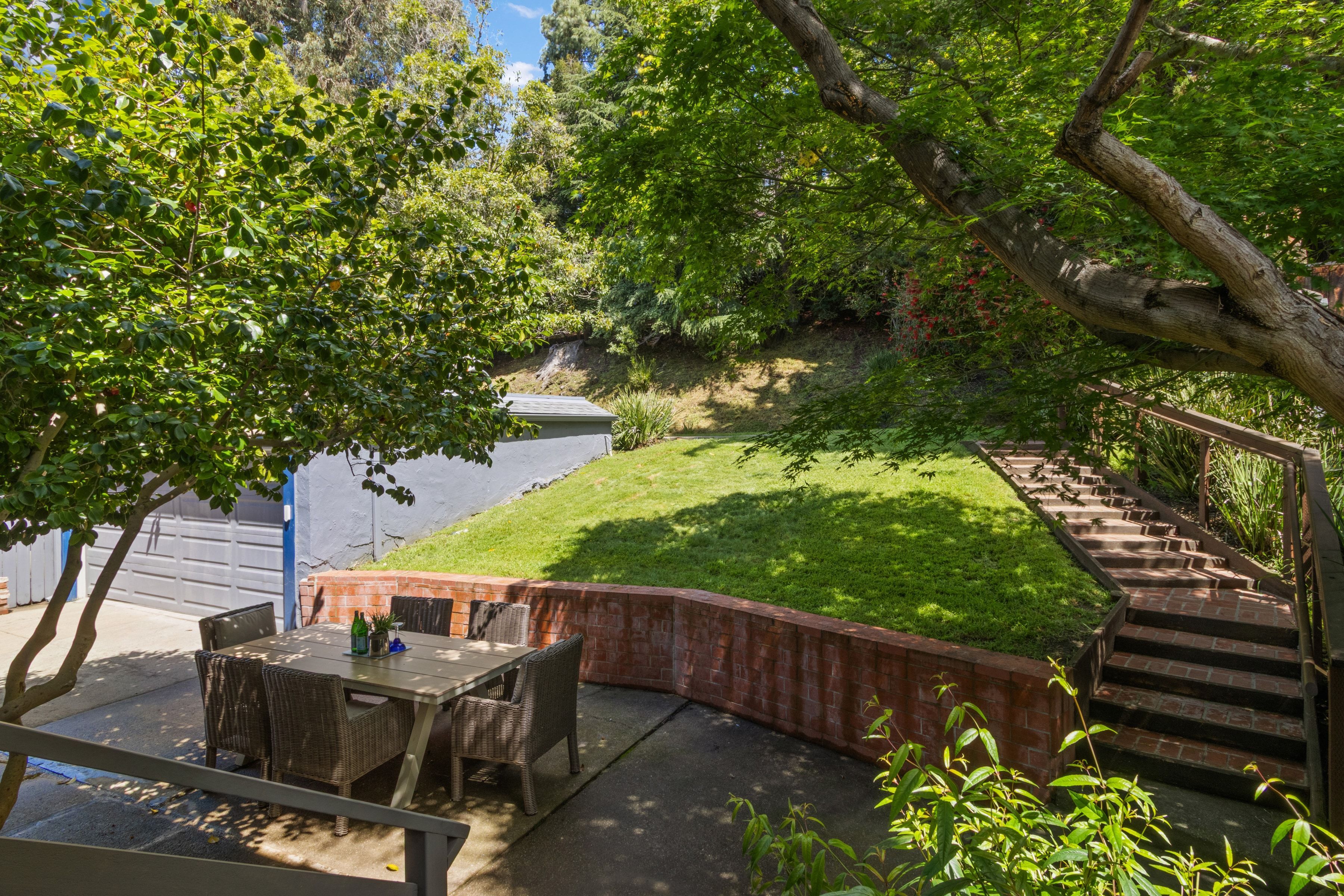  Classic Character Meets Modern Comfort in Crocker Highlands - 物件實景