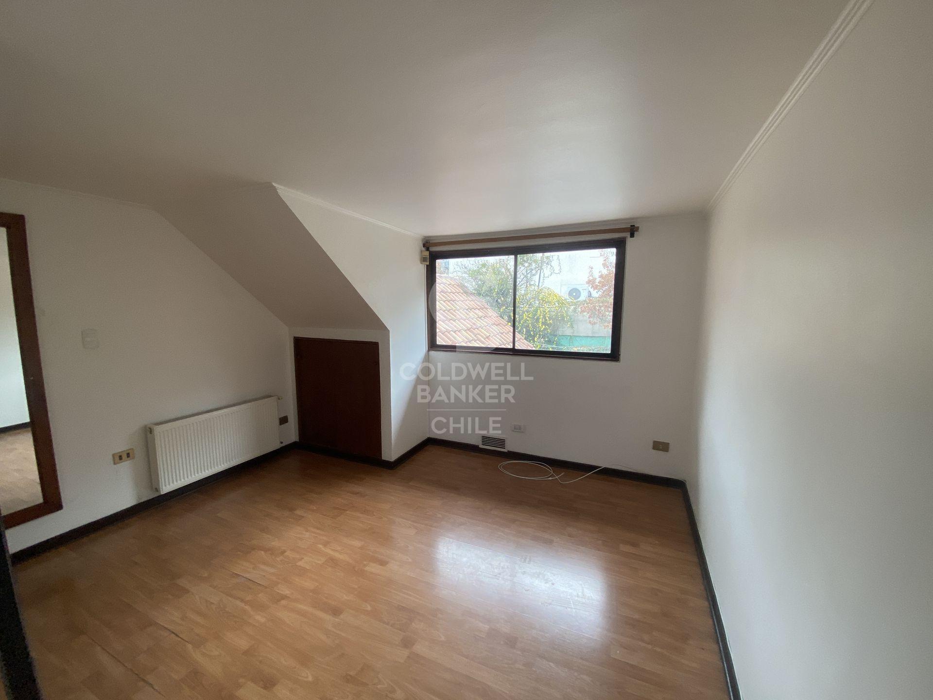 Las Condes, Chile, 5 Bedrooms Bedrooms, ,3 BathroomsBathrooms,Residential,For Sale,1906063
