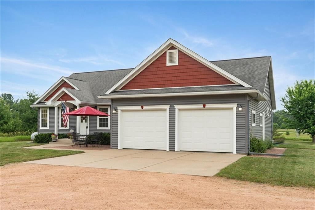 Elk Mound, Wisconsin, 54739, United States, 4 Bedrooms Bedrooms, ,3 BathroomsBathrooms,Residential,For Sale,1885061
