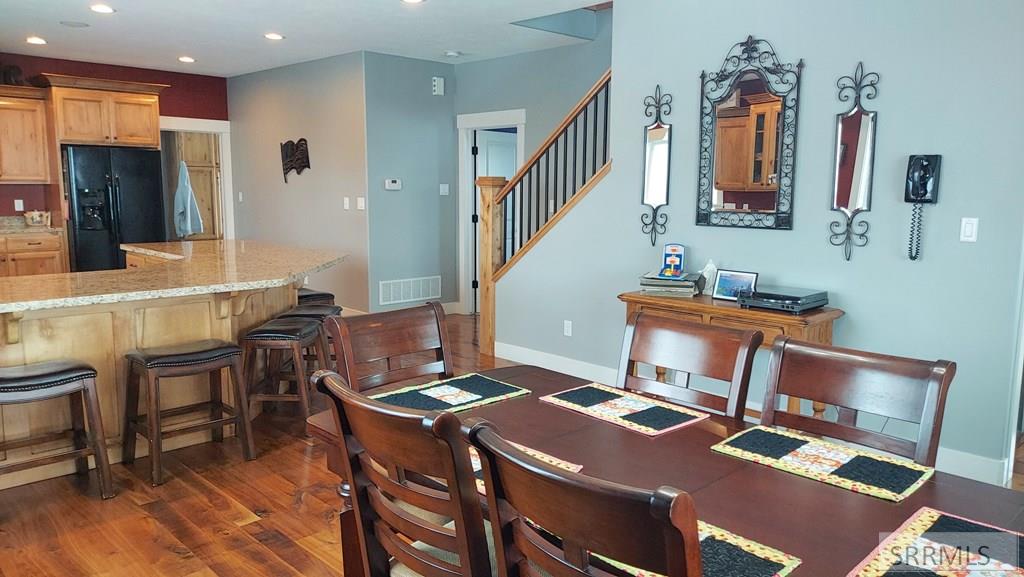 IDAHO FALLS, Idaho, 83401, United States, 5 Bedrooms Bedrooms, ,4 BathroomsBathrooms,Residential,For Sale,1895056