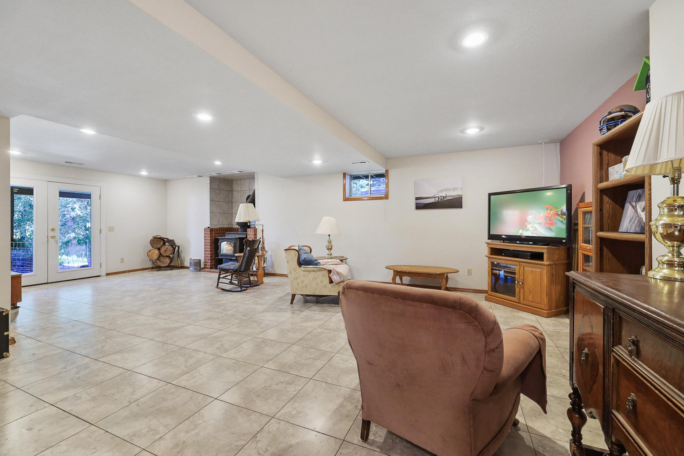 Deer Park, Washington, 99006, United States, 4 Bedrooms Bedrooms, ,3 BathroomsBathrooms,Residential,For Sale,1992007