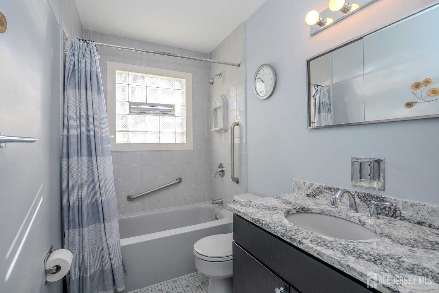 Franklin Twsp, New Jersey, 08873, United States, 4 Bedrooms Bedrooms, ,3 BathroomsBathrooms,Residential,For Sale,2005742