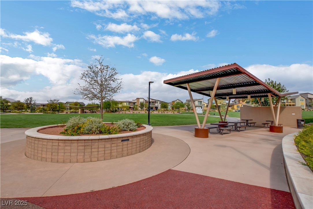 Henderson, Nevada, 89011, United States, 3 Bedrooms Bedrooms, ,2 BathroomsBathrooms,Residential,For Sale,1848397