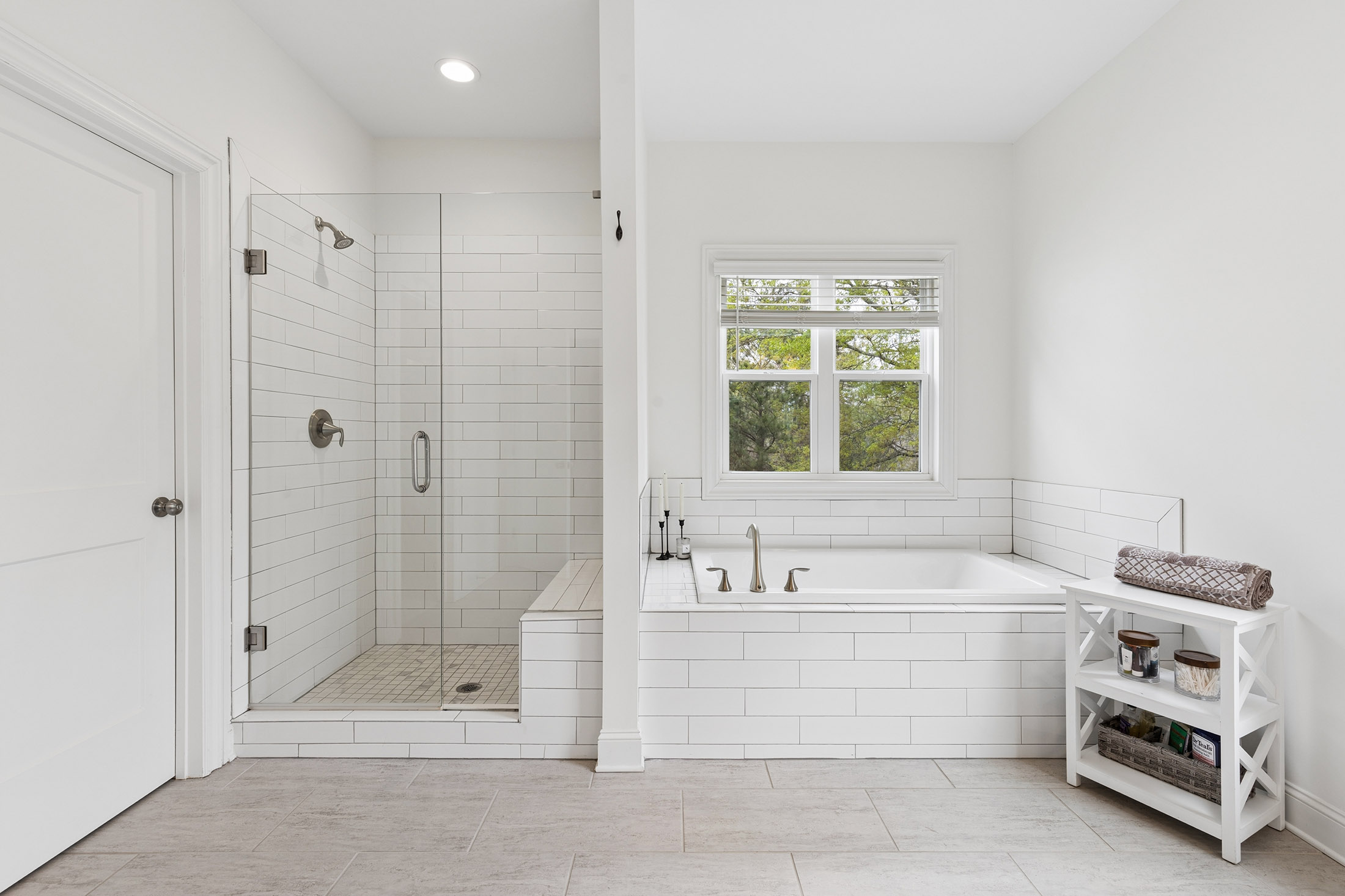  Freshly Updated and Move-in Ready Home in a Prime Westside Location - 物件實景