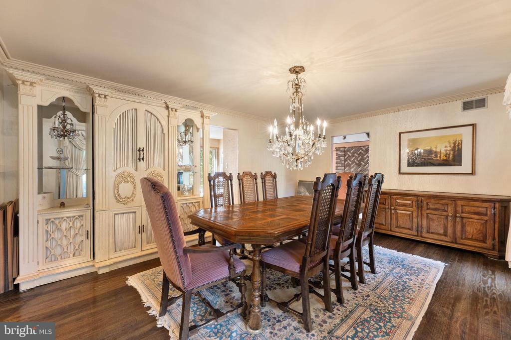 Hightstown, New Jersey, 08520, United States, 5 Bedrooms Bedrooms, ,4 BathroomsBathrooms,Residential,For Sale,1905744