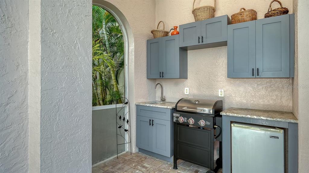 Sarasota, Florida, 34238, United States, 2 Bedrooms Bedrooms, ,2 BathroomsBathrooms,Residential,For Sale,1989499