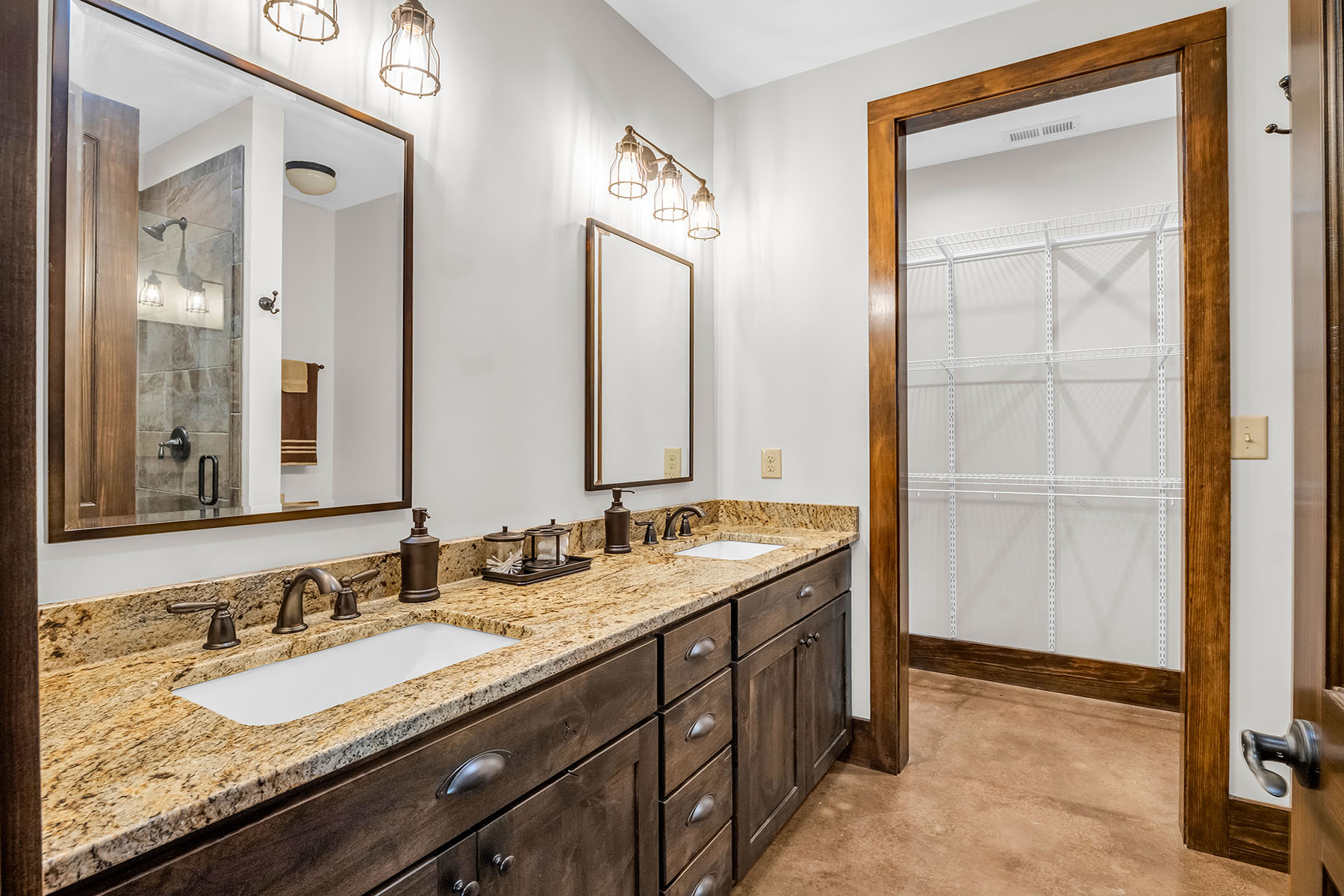  LAKE LURE - 物件實景