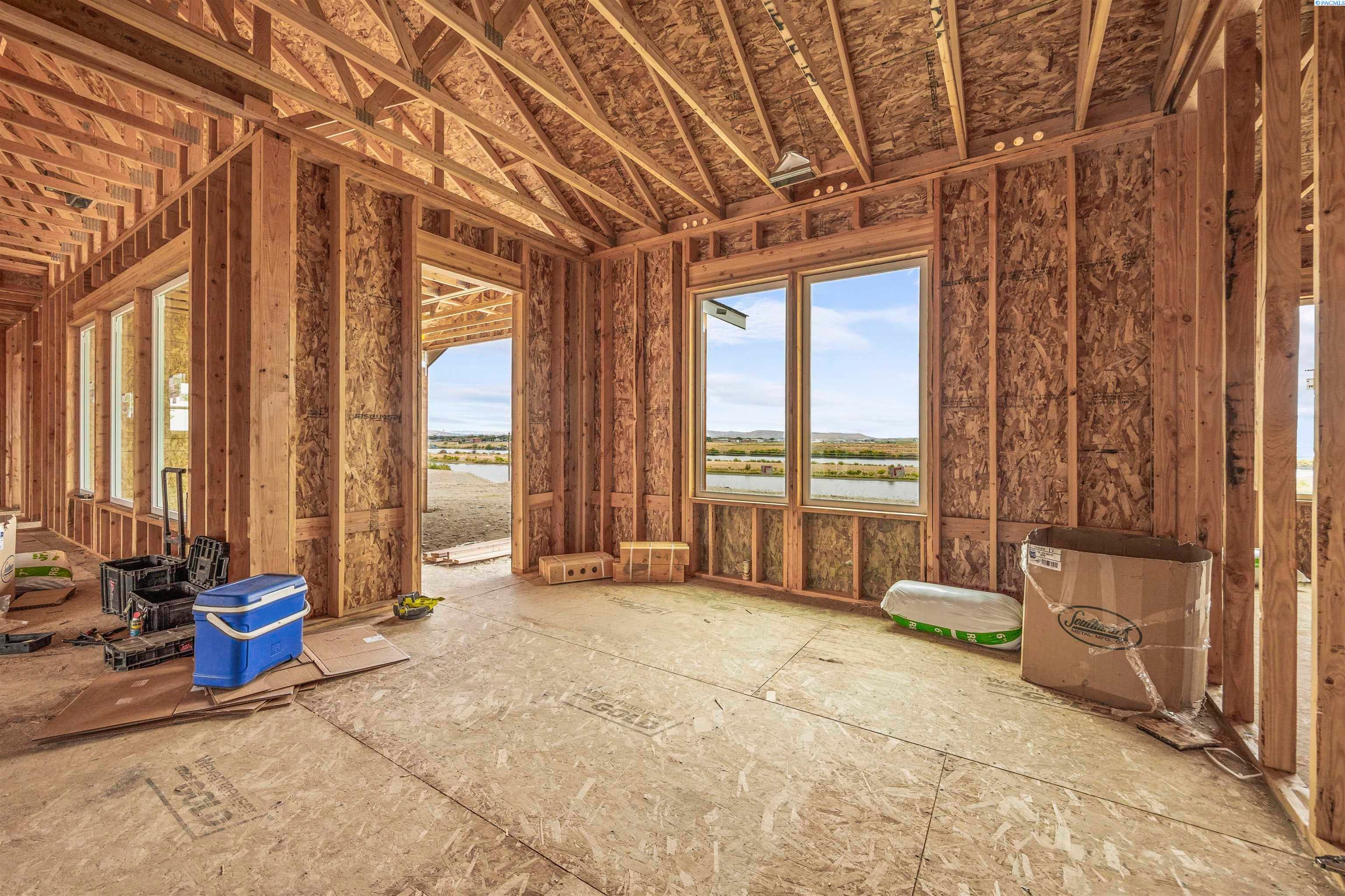 Pasco, Washington, 99301, United States, 4 Bedrooms Bedrooms, ,2 BathroomsBathrooms,Residential,For Sale,1978072