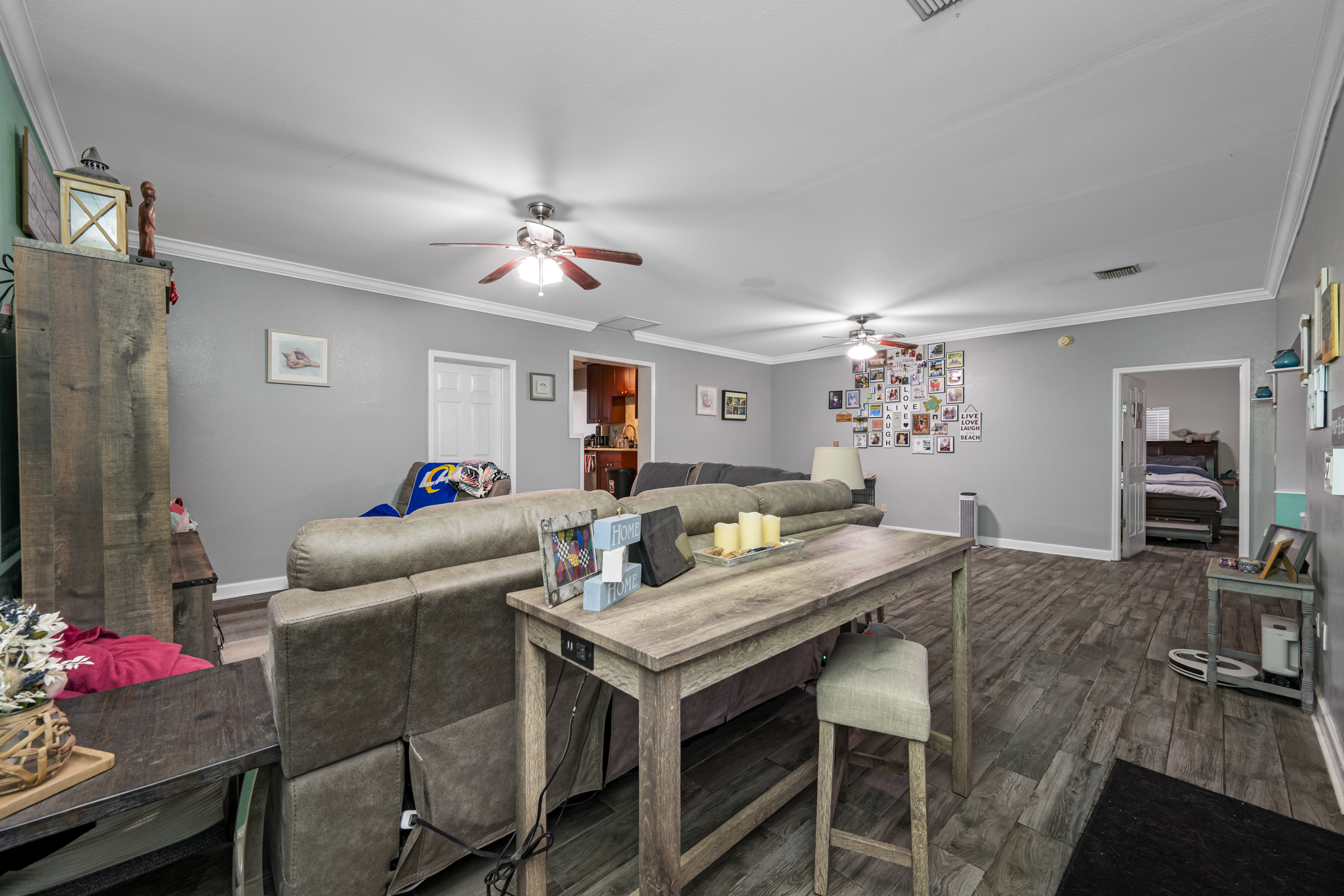 Clearwater, Florida, 33764, United States, 3 Bedrooms Bedrooms, ,2 BathroomsBathrooms,Residential,For Sale,1879424