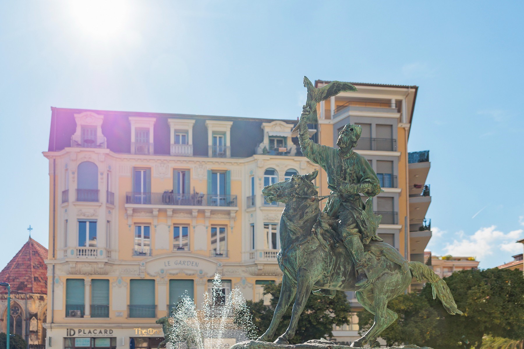  Luxury renovated apartment for sale in Menton, historic center with sea view - 物件實景