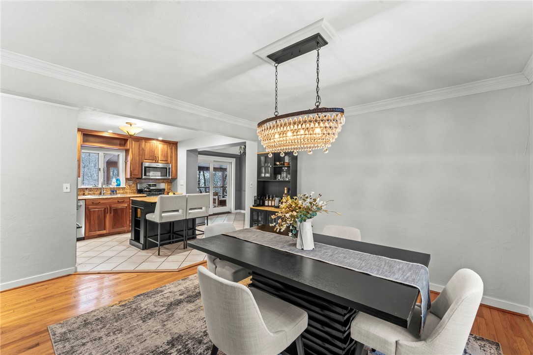 Venetia, Pennsylvania, 15367, United States, 3 Bedrooms Bedrooms, ,3 BathroomsBathrooms,Residential,For Sale,2001468