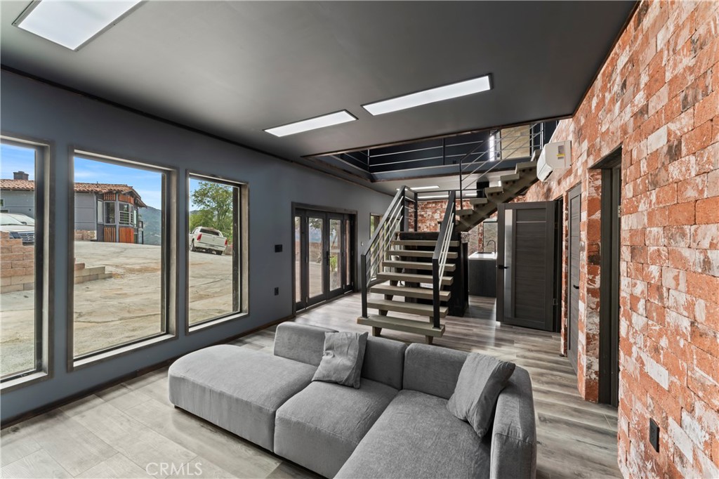 Calabasas, California, 91302, United States, 5 Bedrooms Bedrooms, ,3 BathroomsBathrooms,Residential,For Sale,1742769