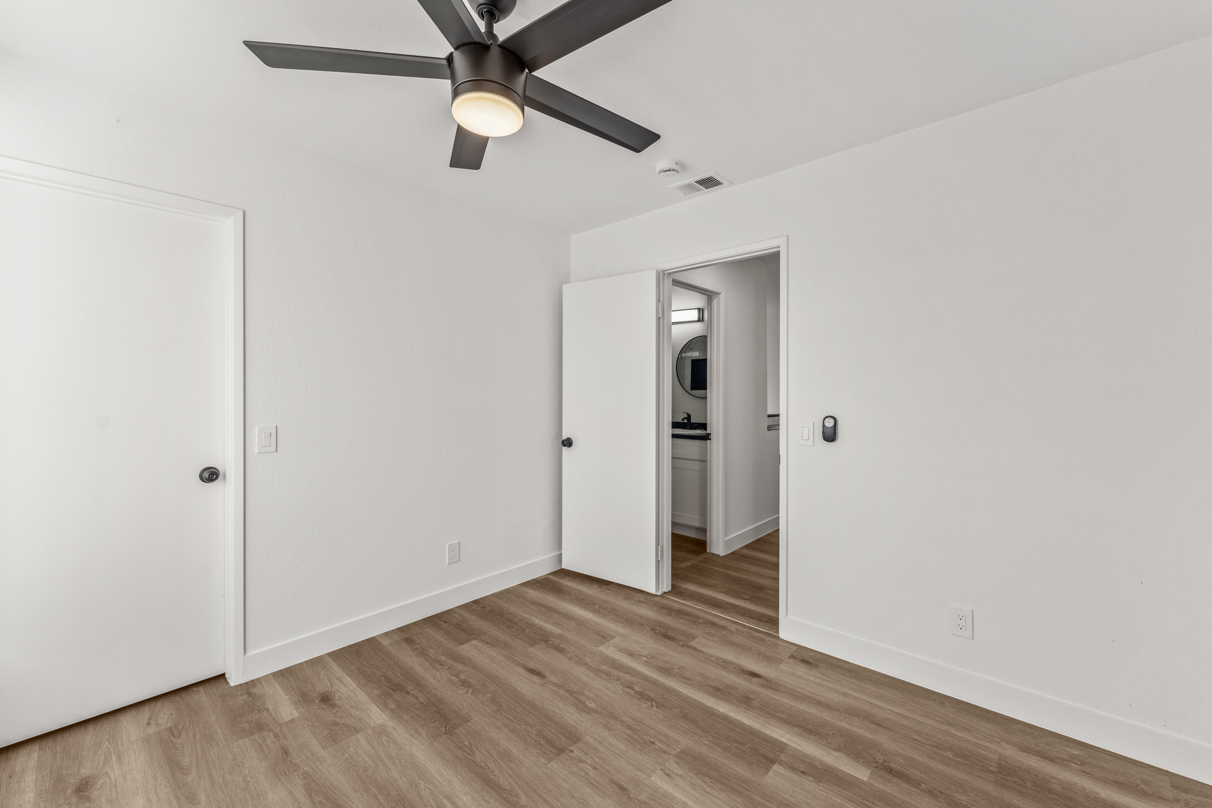 Lake Elsinore, California, 92530, United States, 4 Bedrooms Bedrooms, ,3 BathroomsBathrooms,Residential,For Sale,2005487