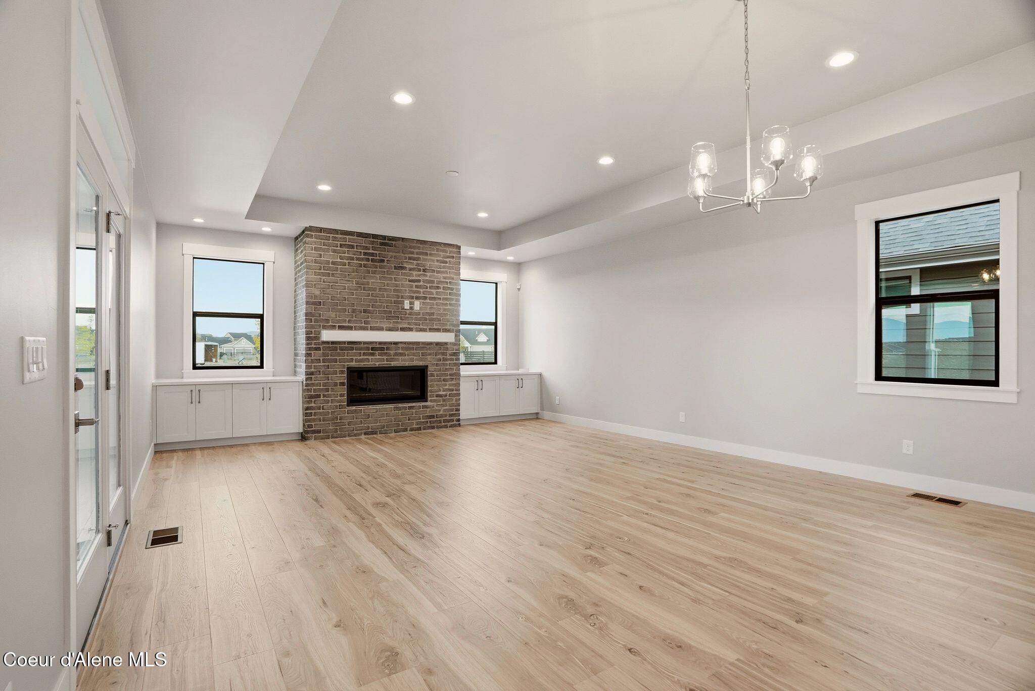 Coeur d'Alene, Idaho, 83815, United States, 4 Bedrooms Bedrooms, ,3 BathroomsBathrooms,Residential,For Sale,2039969