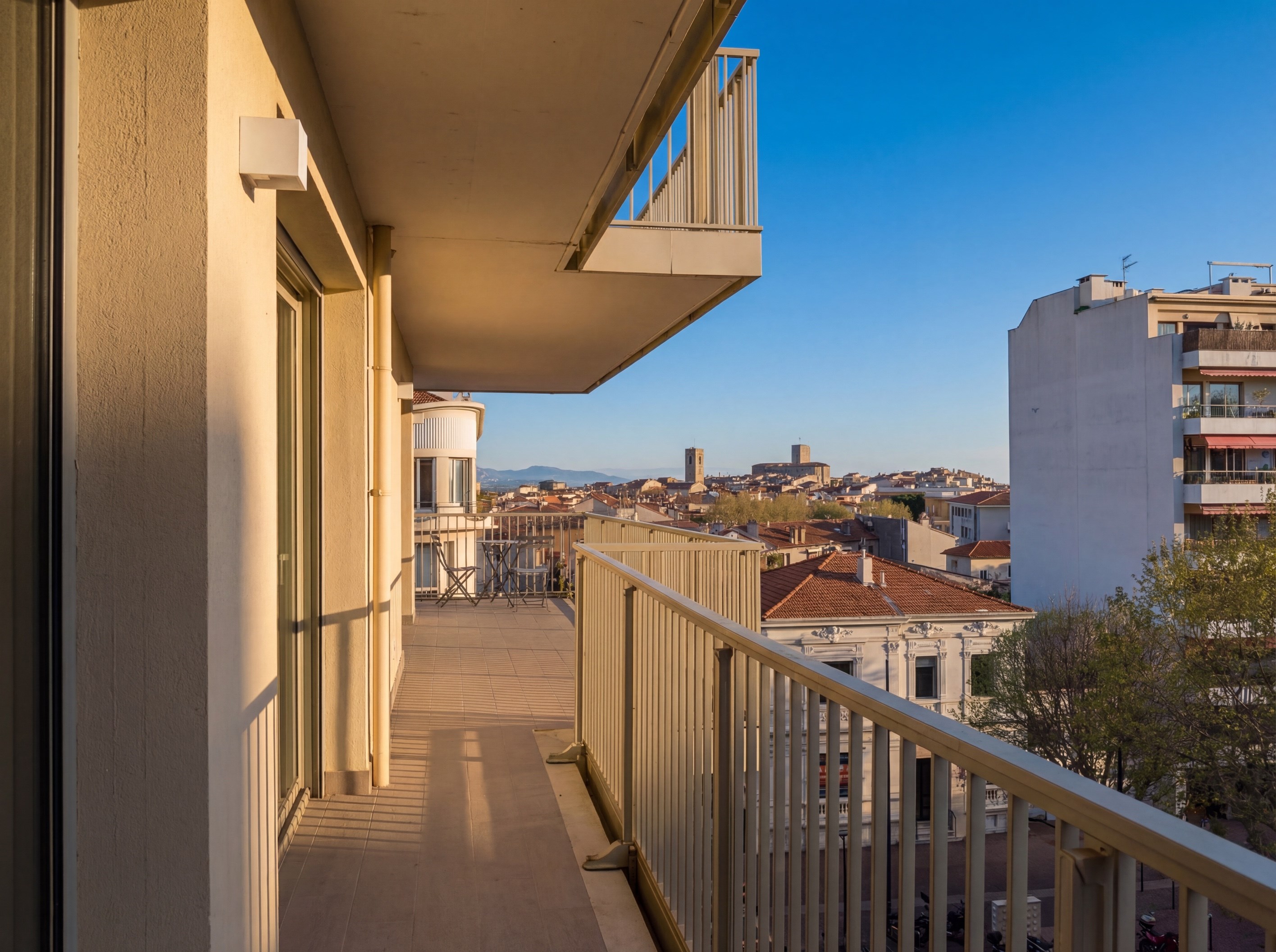  Antibes centre apartment 94 sqm 40 sqm terrace 2 bedroom near beaches Old Town … - 物件實景